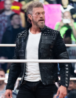 Edge remercie la WWE et répond aux fans