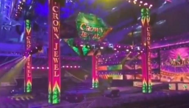 L'arène est prête à accueillir WWE Crown Jewel 2023
